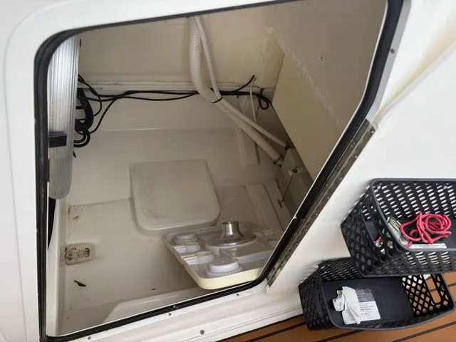 Slide: The Image of Bayliner T22CX 2022 - 9