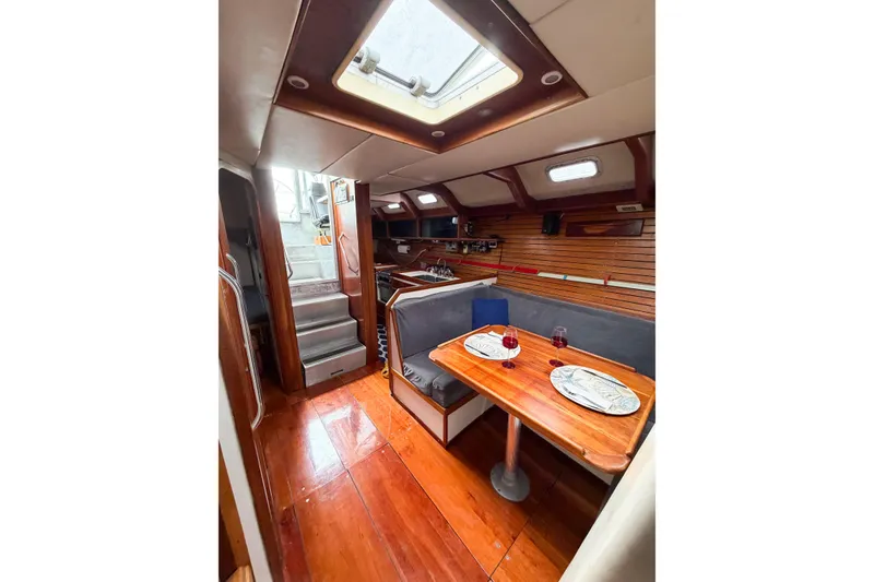 Slide: The Image of Dining area and skylight. Looking aft - 3