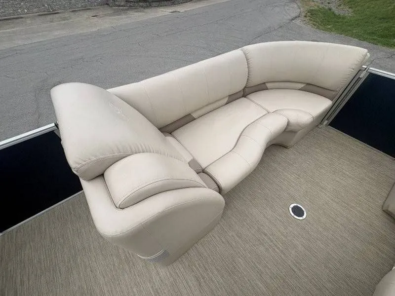 Slide: The Image of Silver Wave 230 Island CLW 2017 - 22