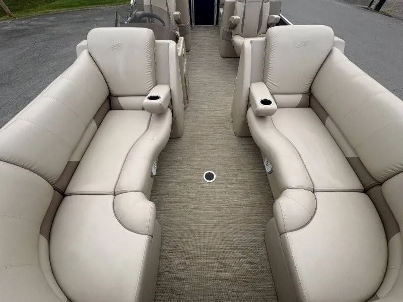 Slide: The Image of Silver Wave 230 Island CLW 2017 - 31