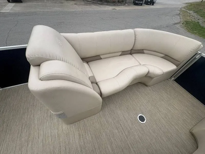 Slide: The Image of Silver Wave 230 Island CLW 2017 - 32