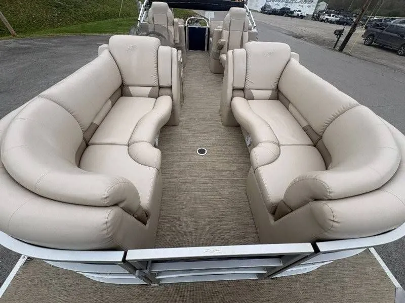 Slide: The Image of Silver Wave 230 Island CLW 2017 - 37