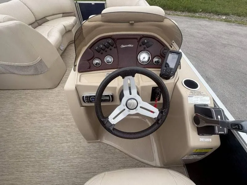 Slide: The Image of Silver Wave 230 Island CLW 2017 - 43