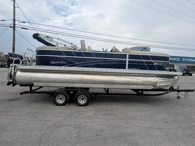 Slide: The Image of Silver Wave 230 Island CLW 2017 - 51