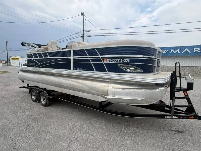 Slide: The Image of Silver Wave 230 Island CLW 2017 - 52