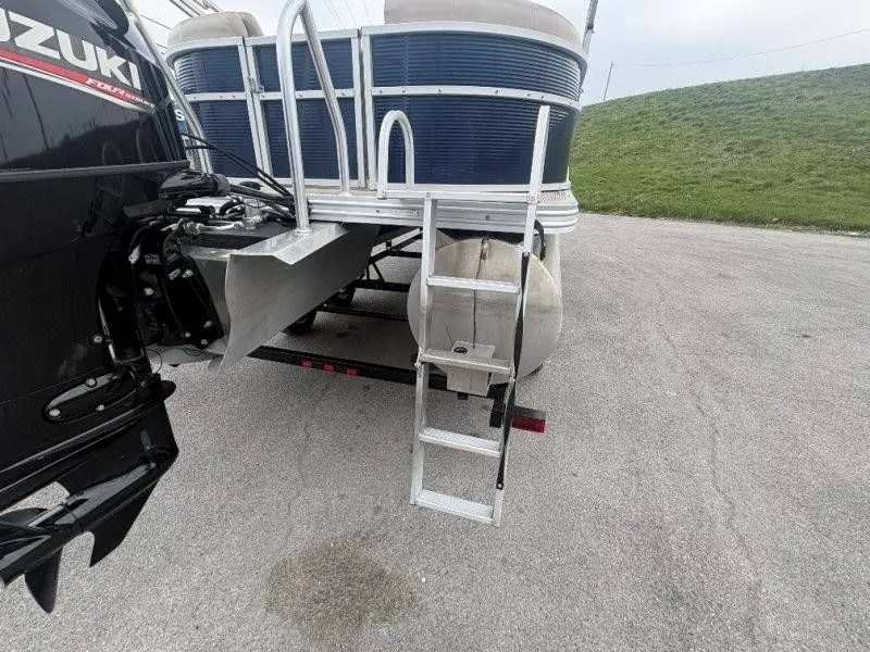 Slide: The Image of Silver Wave 230 Island CLW 2017 - 53