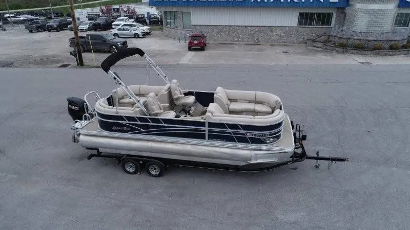 Slide: The Image of Silver Wave 230 Island CLW 2017 - 7