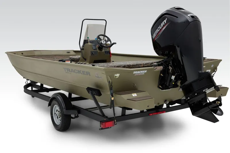 Slide: The Image of Tracker Grizzly 2072 CC 2026 - 48