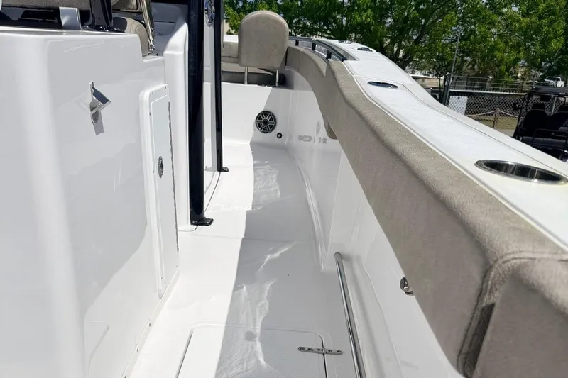 Slide: The Image of Interior view of Sea Hunt Gamefish 30, model year 2026. - 7