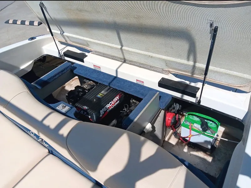 Slide: The Image of Sea Ray 210 Bow Rider 2000 - 11