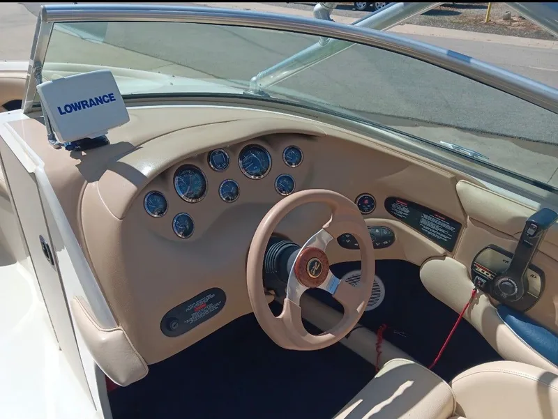 Slide: The Image of Sea Ray 210 Bow Rider 2000 - 7