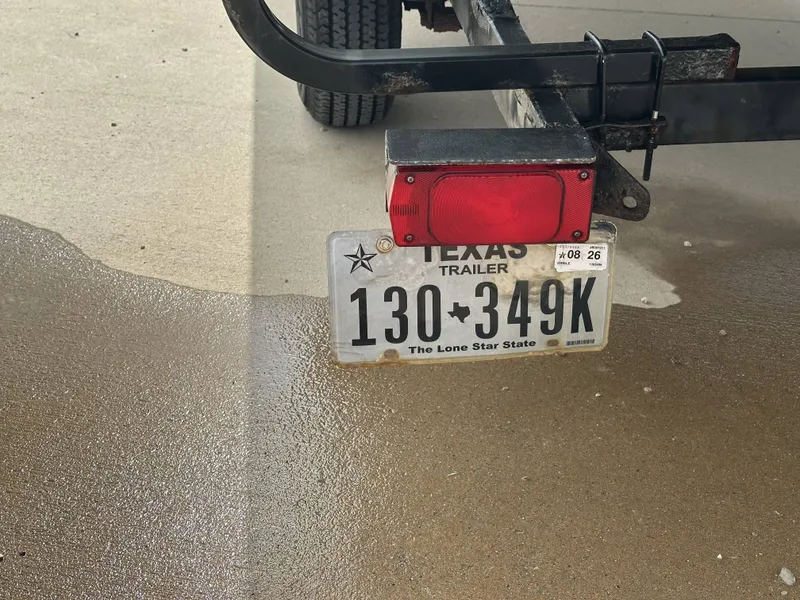 The Image of Tracker 1860 2018 - 1