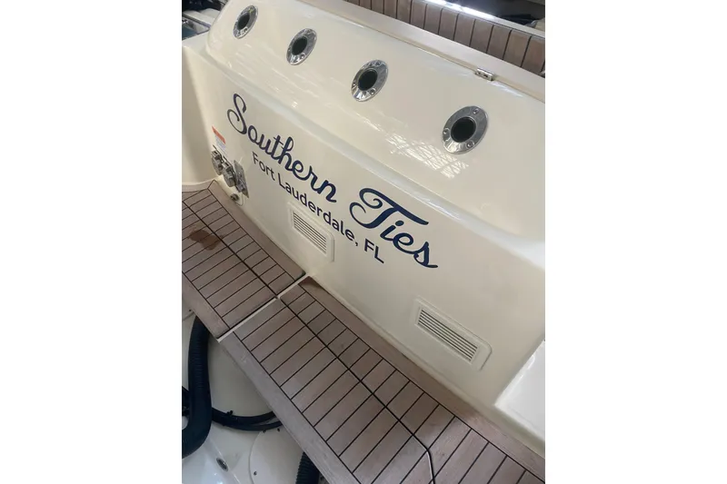 Slide: The Image of 2022 Chris-Craft Calypso 35 boat with "Southern Ties" name, Fort Lauderdale, FL. - 9