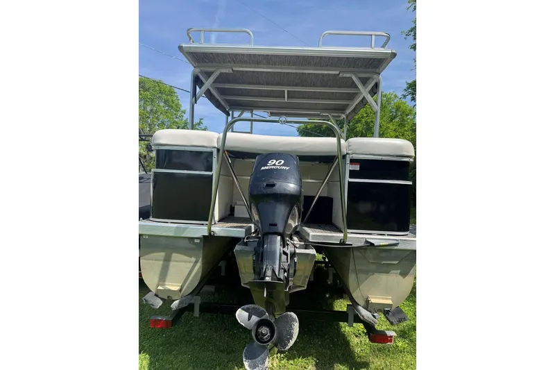 Slide: The Image of 2008 Voyager Pontoons 25 Extreme Cruise Express with Mercury 90 outboard motor. - 3