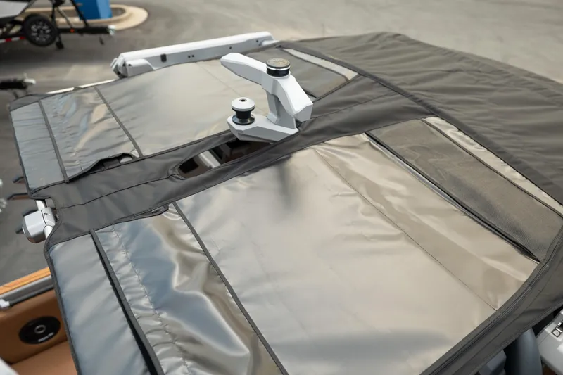 Slide: The Image of 2025 Supra SE 550 boat cover with durable material and secure fastenings. - 15