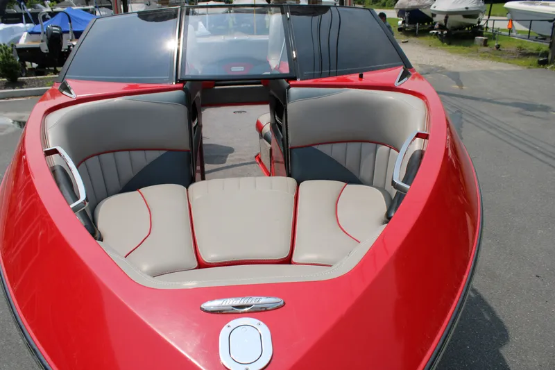 Slide: The Image of Malibu Wakesetter Lsv 247 2014 - 11