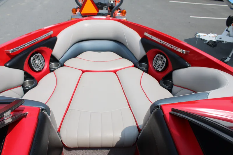 Slide: The Image of Malibu Wakesetter Lsv 247 2014 - 13