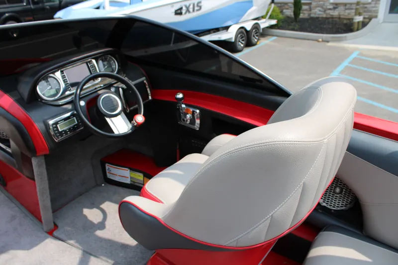 Slide: The Image of Malibu Wakesetter Lsv 247 2014 - 16