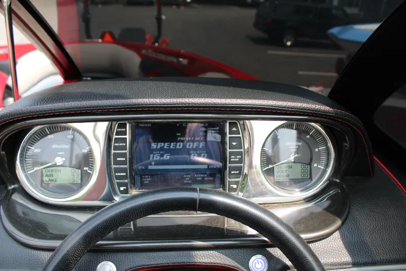 Slide: The Image of Malibu Wakesetter Lsv 247 2014 - 19