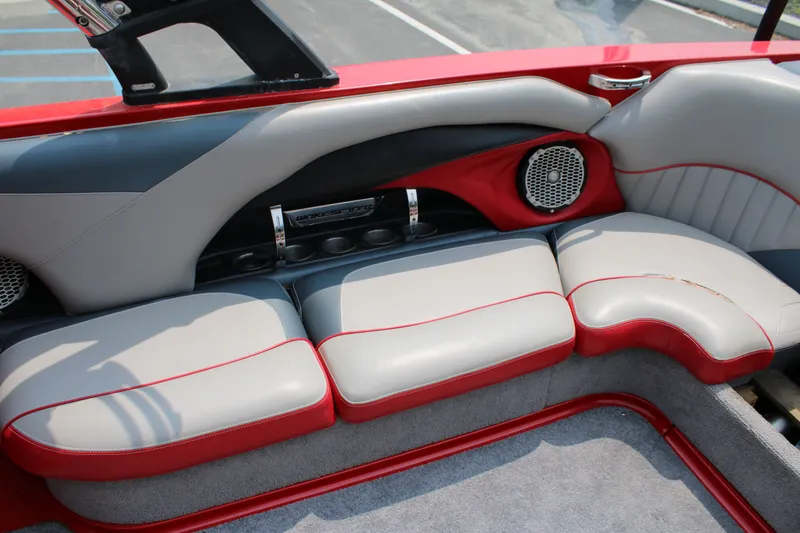 Slide: The Image of Malibu Wakesetter Lsv 247 2014 - 21