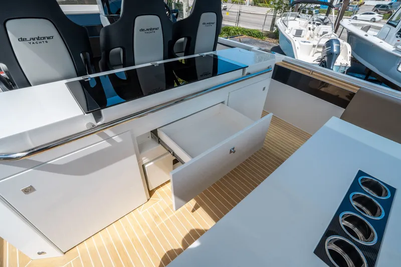 Slide: The Image of DE ANTONIO D36 OPEN 2025 - 18