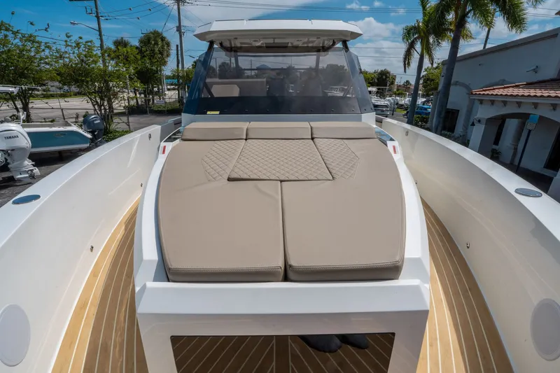 Slide: The Image of DE ANTONIO D36 OPEN 2025 - 36