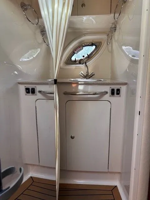 Slide: The Image of Sea Ray Sundancer 310 2007 - 11