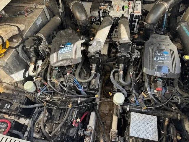 Slide: The Image of Sea Ray Sundancer 310 2007 - 13