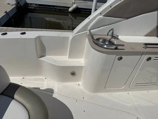 Slide: The Image of Sea Ray Sundancer 310 2007 - 7