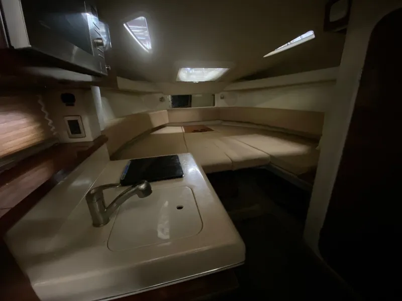 Slide: The Image of Interior of 2013 Sea Ray Sundancer 260 yacht. - 10