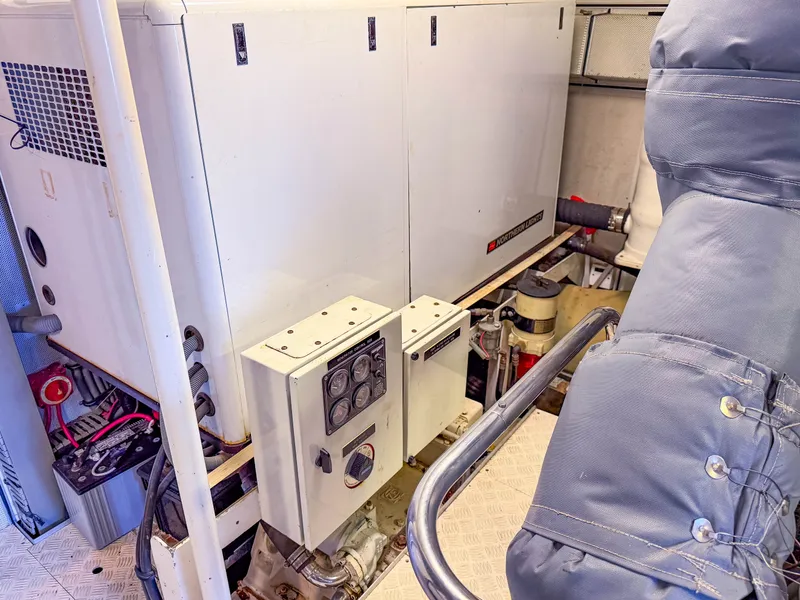 Slide: The Image of Cheoy Lee 68 MOTOR YACHT 2004 - 60