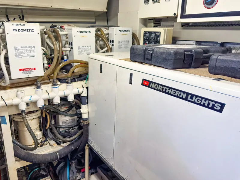 Slide: The Image of Cheoy Lee 68 MOTOR YACHT 2004 - 62