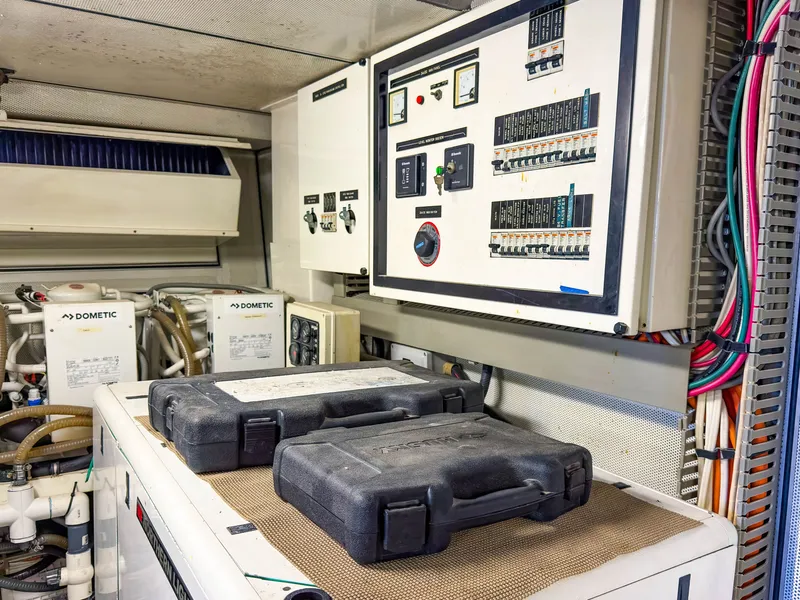 Slide: The Image of Cheoy Lee 68 MOTOR YACHT 2004 - 67