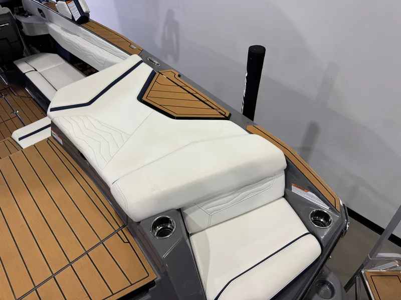 Slide: The Image of Nautique Super Air Nautique G25 2025 - 11