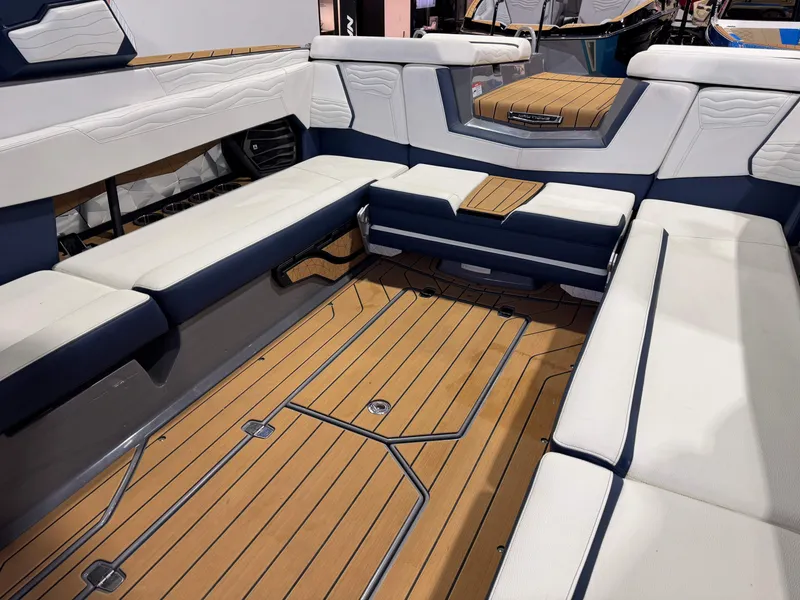 Slide: The Image of Nautique Super Air Nautique G25 2025 - 15