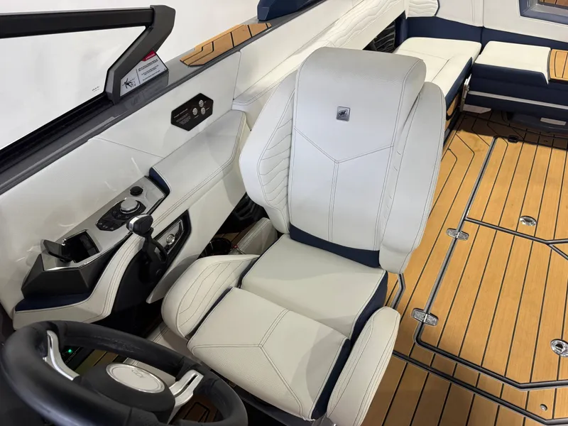 Slide: The Image of Nautique Super Air Nautique G25 2025 - 21