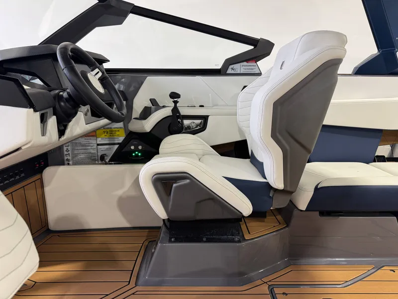 Slide: The Image of Nautique Super Air Nautique G25 2025 - 23