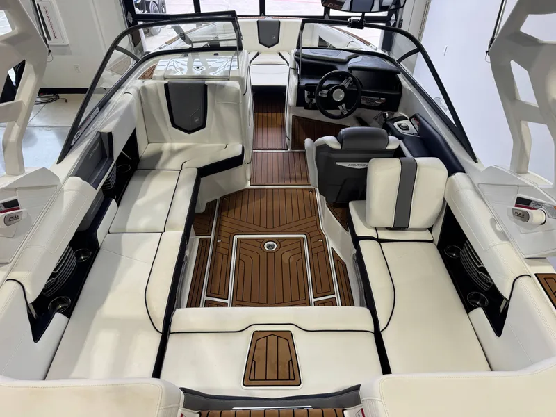 Slide: The Image of Nautique Super Air Nautique G21 2018 - 13