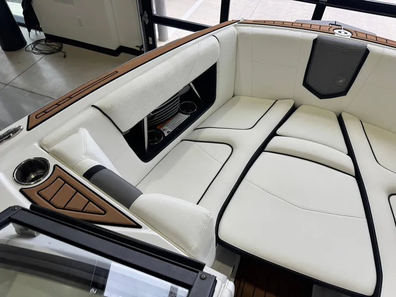 Slide: The Image of Nautique Super Air Nautique G21 2018 - 19