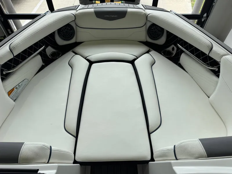 Slide: The Image of Nautique Super Air Nautique GS24 2019 - 17