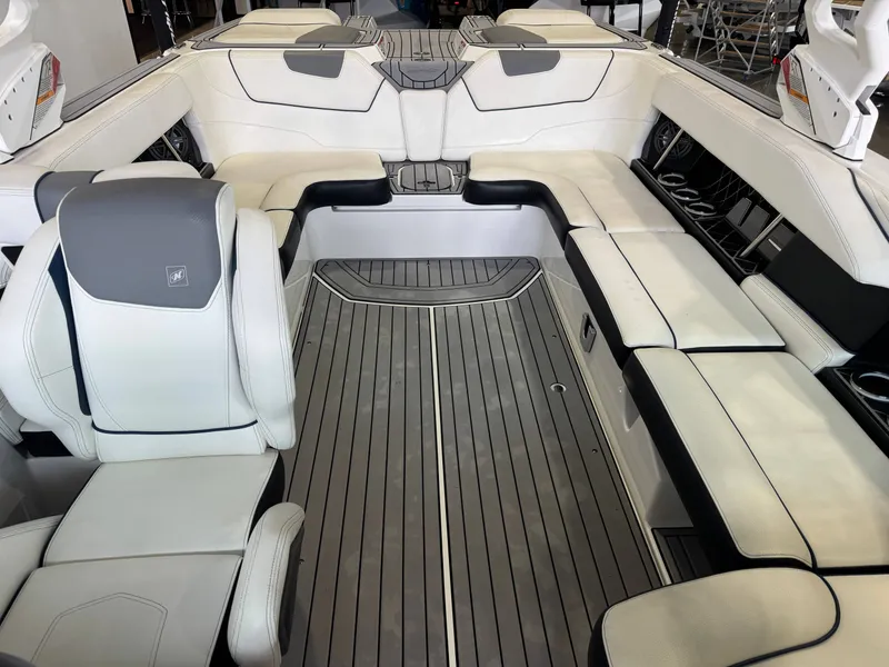 Slide: The Image of Nautique Super Air Nautique GS24 2019 - 22