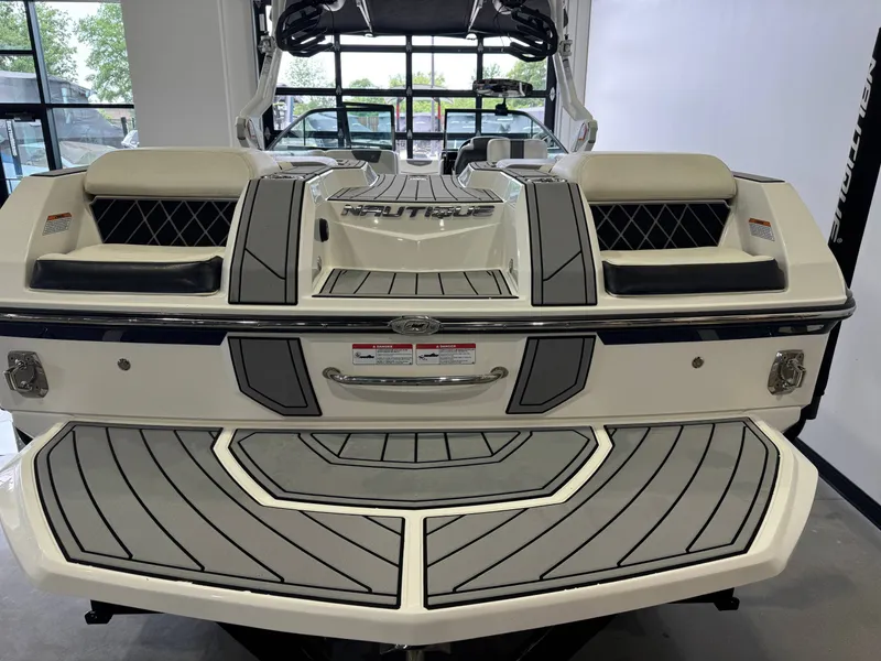 Slide: The Image of Nautique Super Air Nautique GS24 2019 - 8