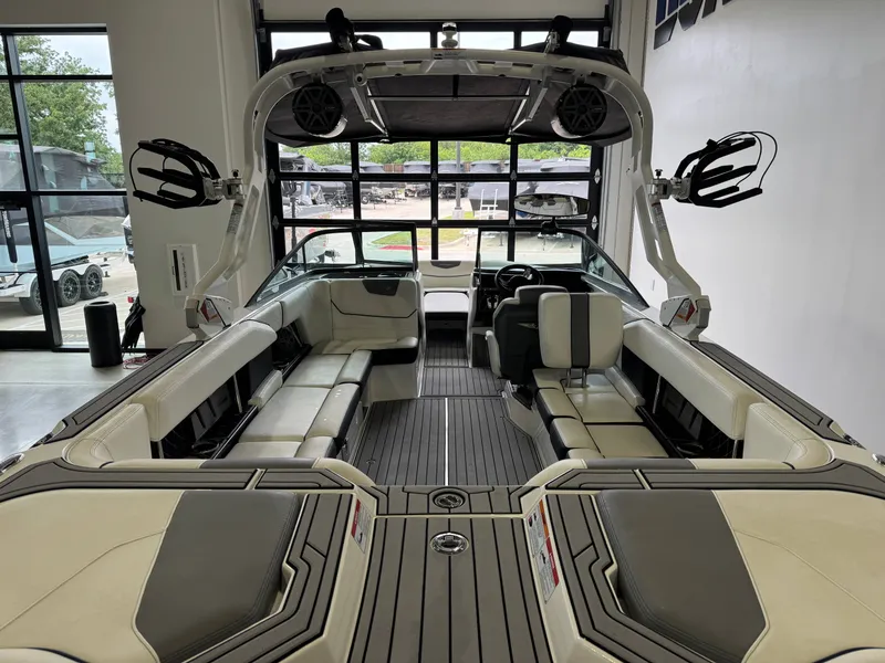 Slide: The Image of Nautique Super Air Nautique GS24 2019 - 9