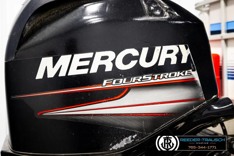 Slide: The Image of Mercury FourStroke engine with Hydra 192-23 model details, 1994. - 46