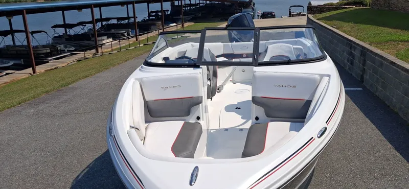 Slide: The Image of Tahoe 210 S 2022 - 2