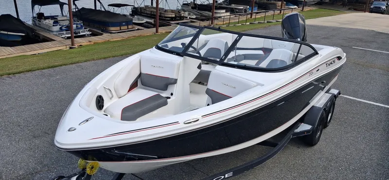 Slide: The Image of Tahoe 210 S 2022 - 6