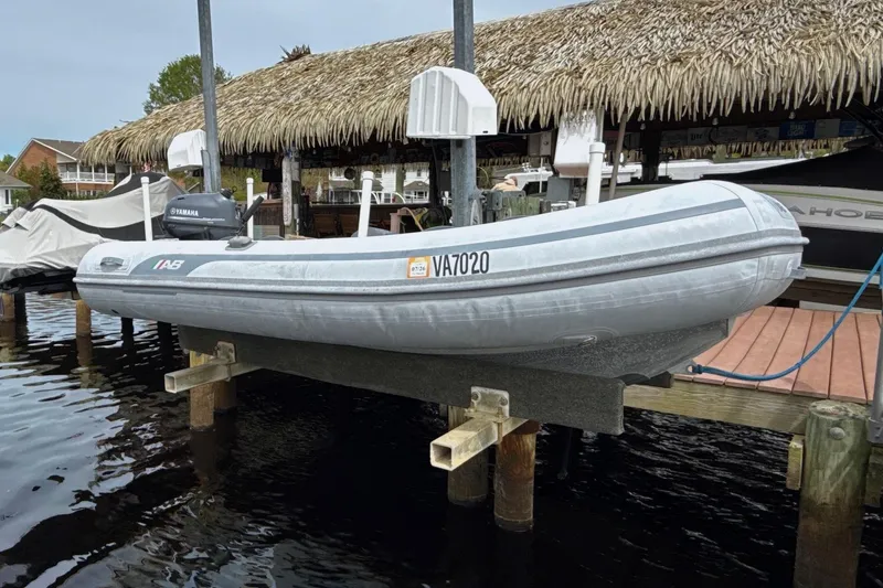 Slide: The Image of Dinghy - 20