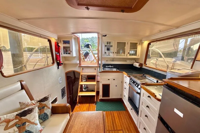 Slide: The Image of Saloon aft - 5
