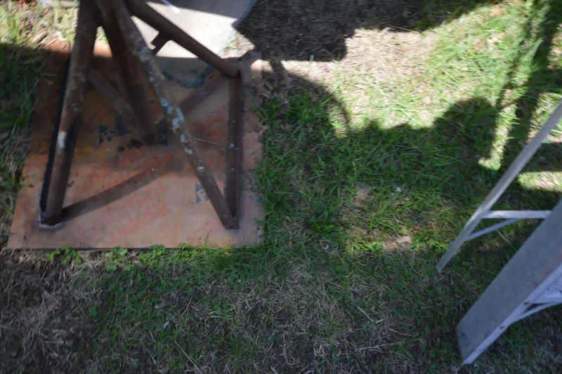 Slide: The Image of Grass and metal structure near Steiger Craft 26 Miami, 2009 model. - 30