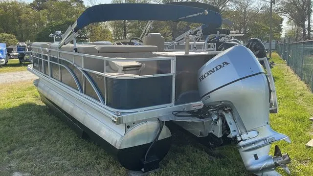 Slide: The Image of Bennington 22SSX 2014 - 4